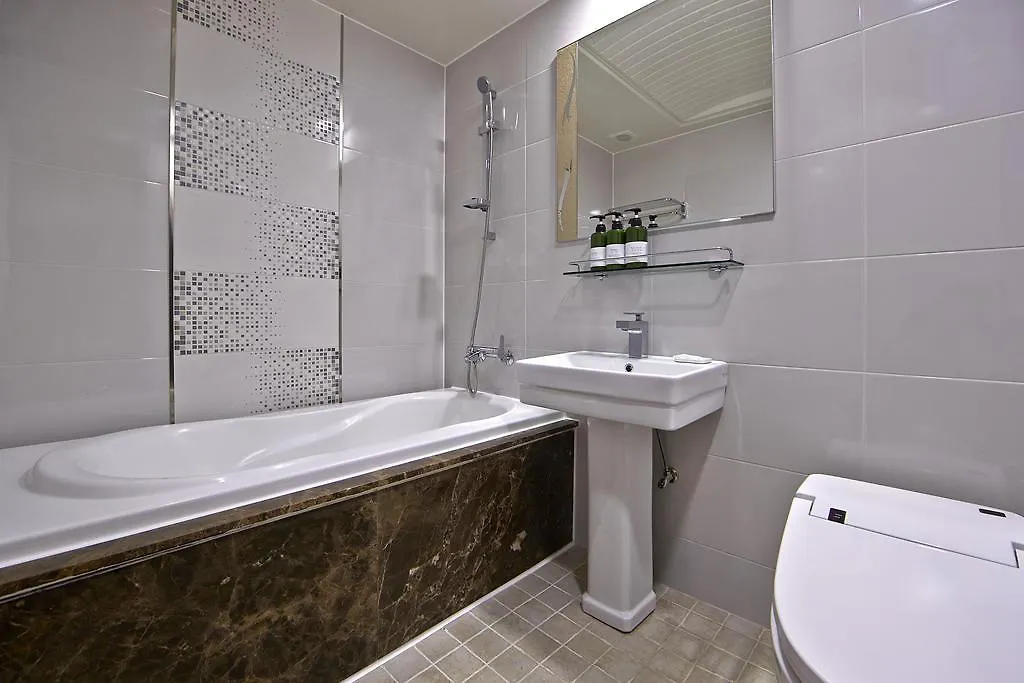 Busan Beach Hotel Busan Songdo 3*,