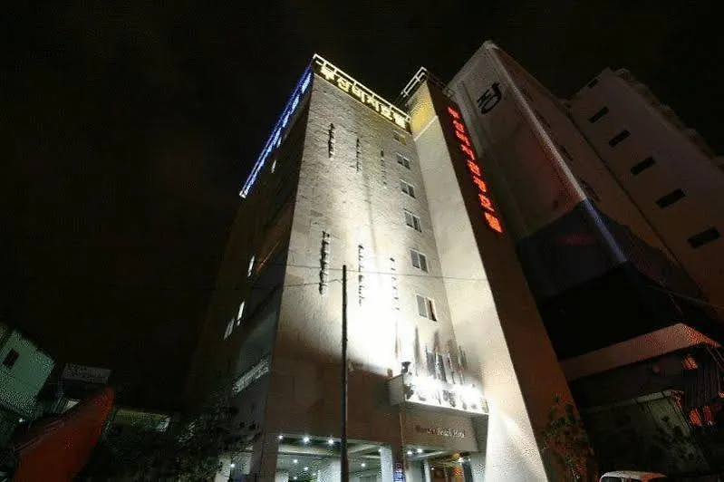Busan Beach Hotel Busan Songdo 3*,